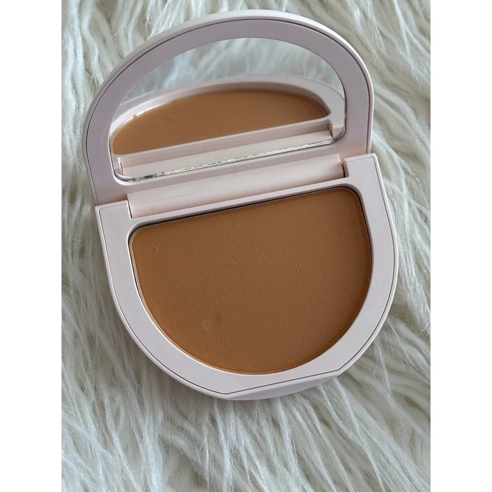 Rare Beauty True to Myself Tinted Pressed Talc-Free Finishing Powder Almond